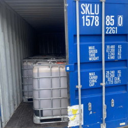 Dịch tôm chứa trong bồn IBC 1100kg